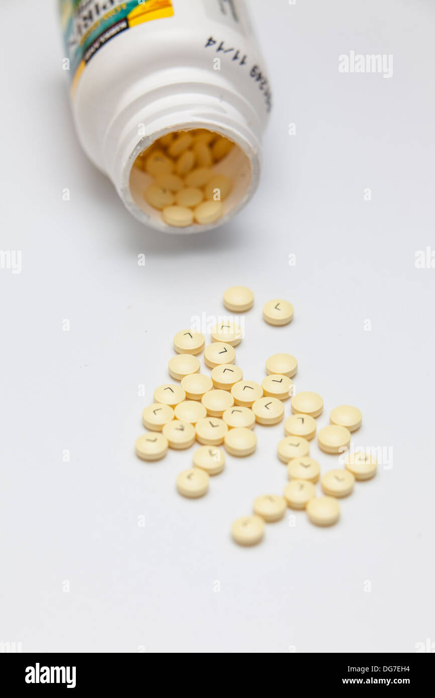 81 mg aspirin for daily use as part of a heart healthy lifestyle Stock Photo