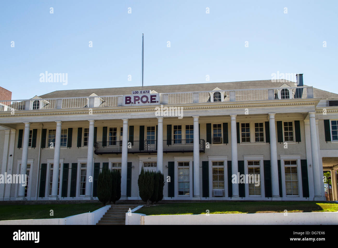 The Elks Lodge in Pasadena California on Colorado Blvd Stock Photo Alamy