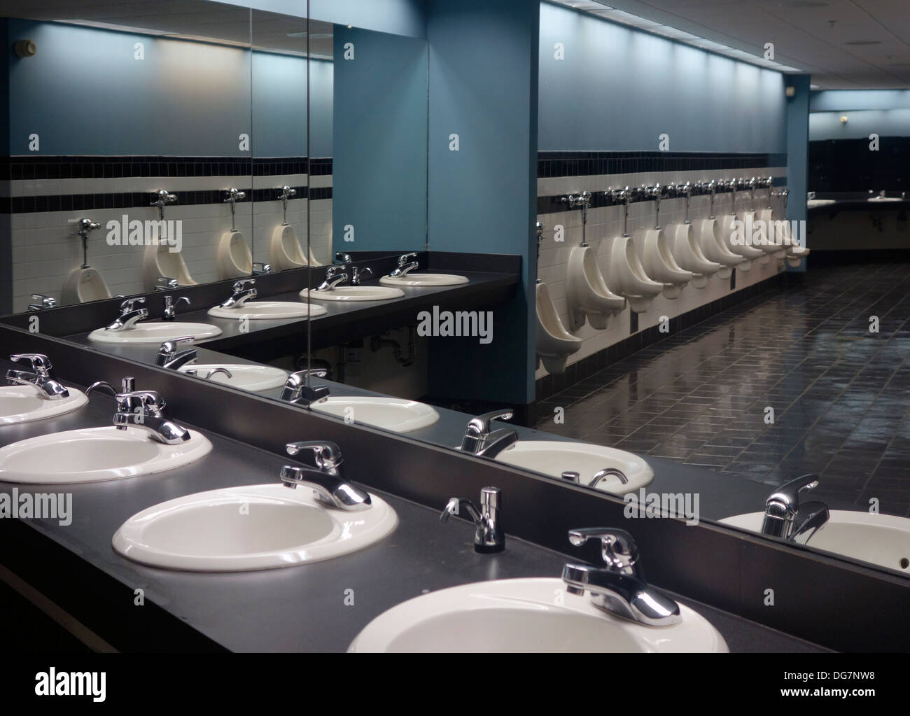 Row of urinals hires stock photography and images Alamy