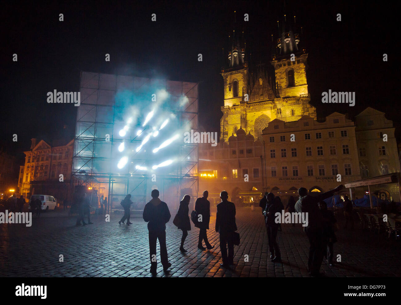 Prague, Czech Republic. 15th Oct, 2013. Rehearsals of the light installations and video projections in frame of the Signal Festival of Light in Prague, Czech Republic on October 15, 2013. First year of the biggest festival of light in the Czech Republic starts on October 17. HyperCube by the French architects Pierre Schneider and Francoise Wunschel pictured on Old Town Square in Prague. (CTK Photo/Vit Simanek) Stock Photo