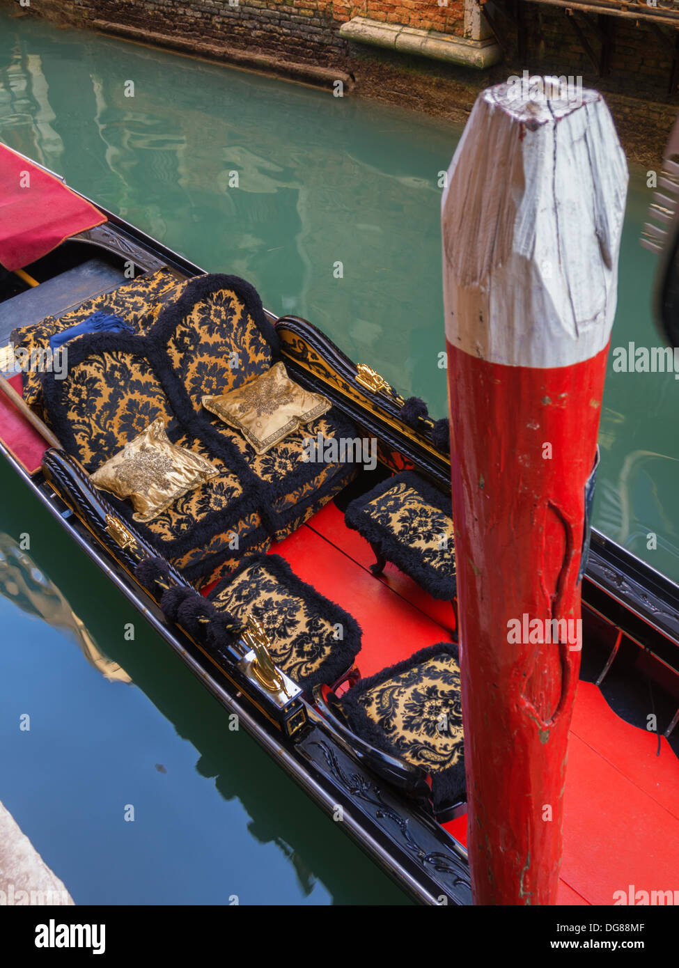 Water backgrounds venice hi-res stock photography and images - Alamy