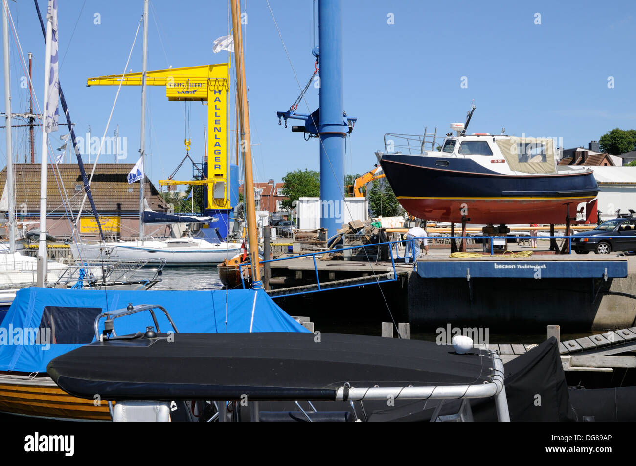 Bootswerft in Laboe, Schleswig-Holstein, Deutschland, Europa. | Boatyard in Laboe, Schleswig-Holstein, Germany, Europe. Stock Photo
