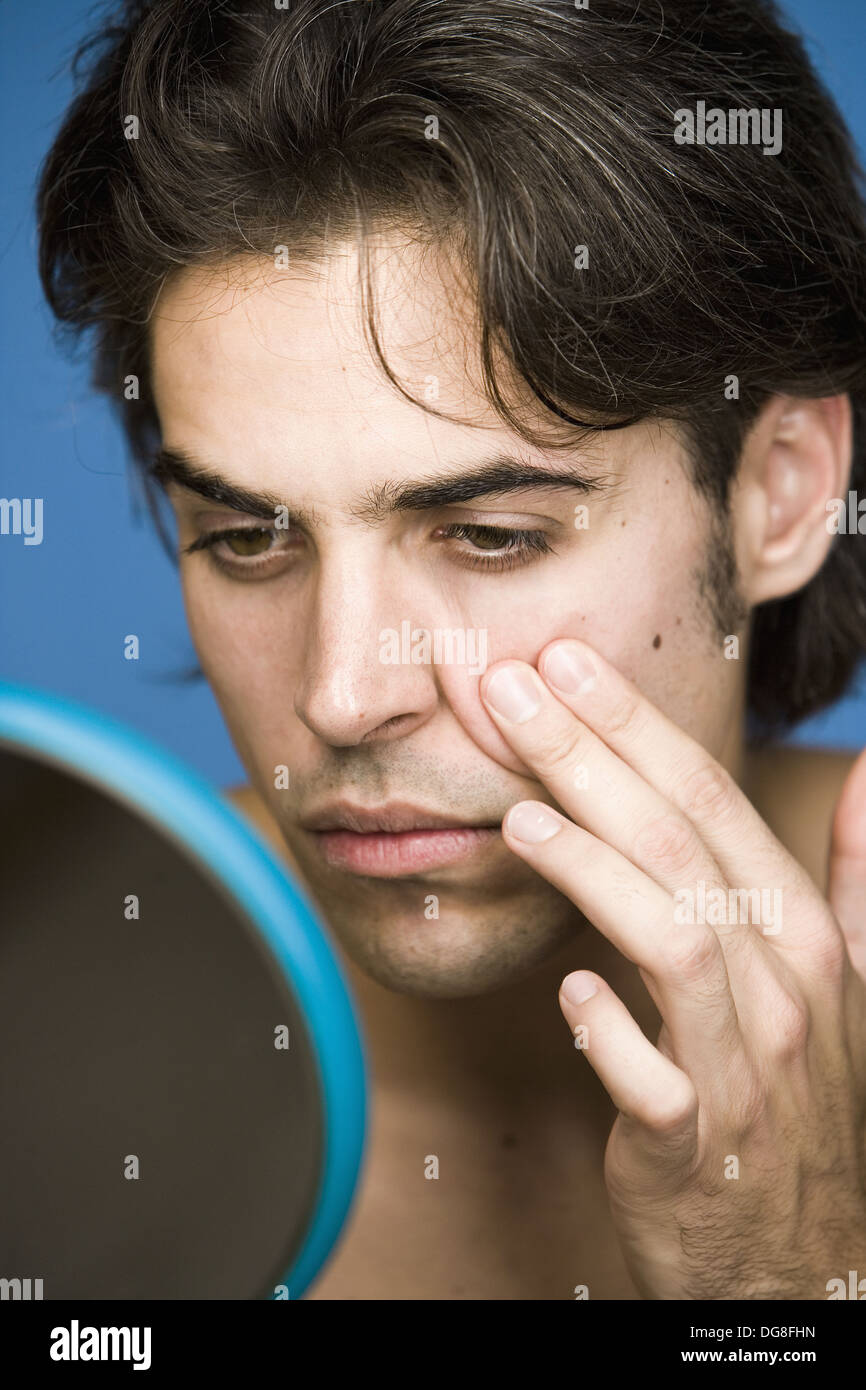 Black bags under eyes hires stock photography and images Alamy