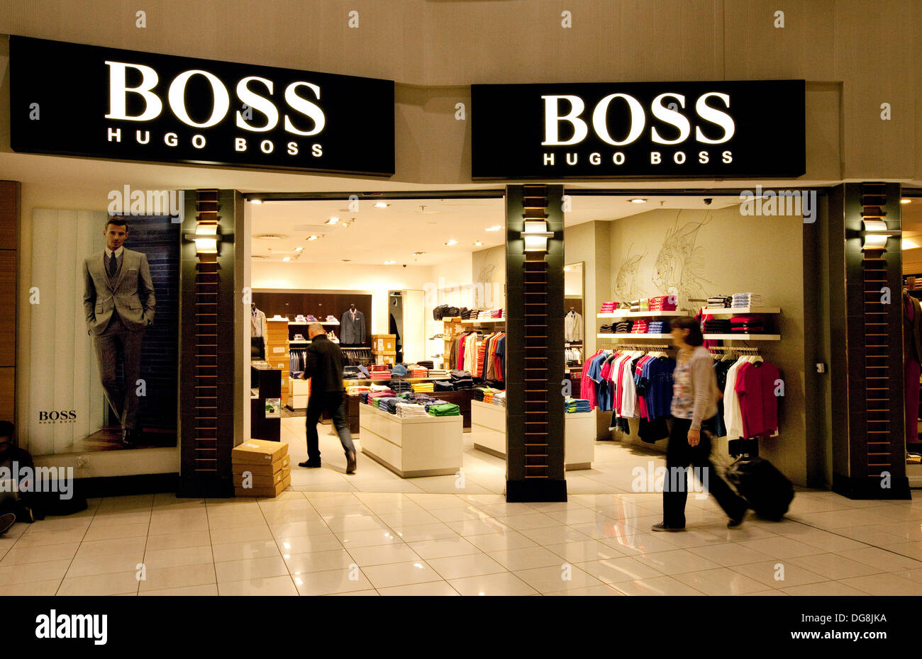Gasvormig dichtheid pianist Hugo boss store hi-res stock photography and images - Alamy