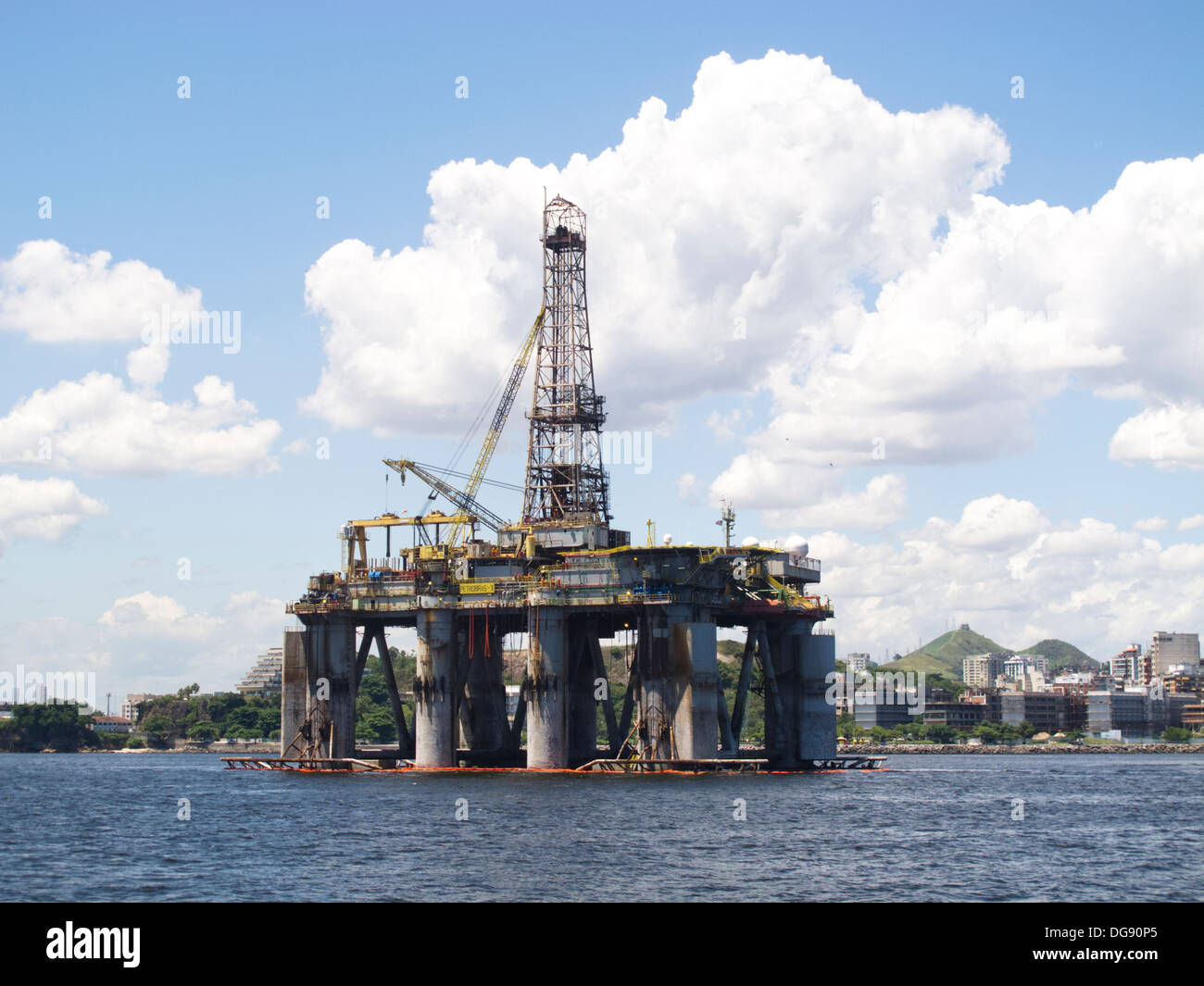 Semi submersible deep water oil drilling rig at Guanabara bay, Rio de ...