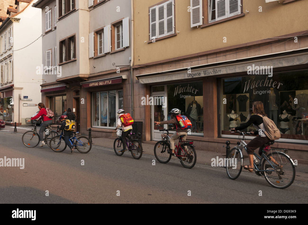 Elk213-1445 France, Alsace, Wissembourg, bicyclists Stock Photo