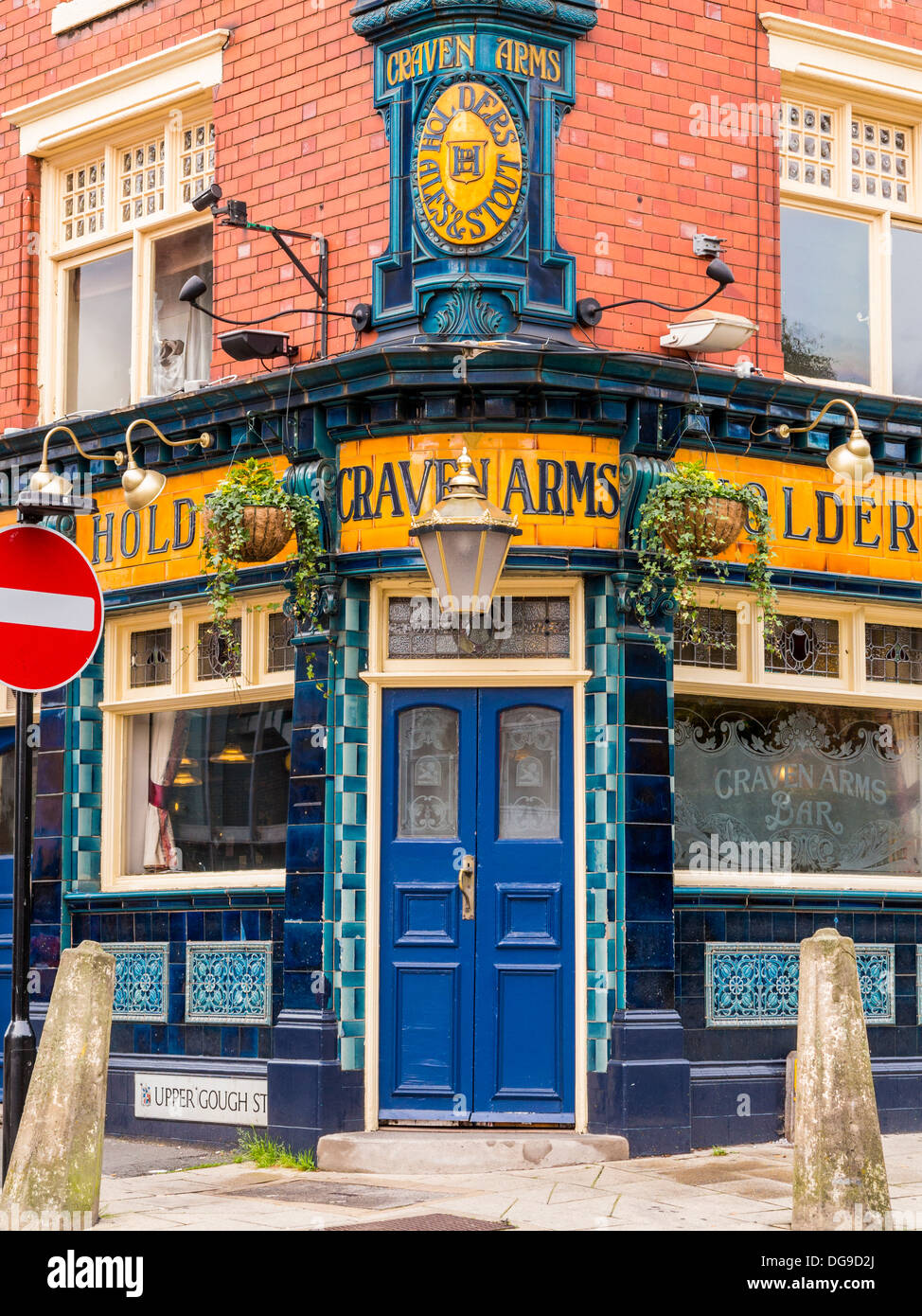 Holders Ales and Stout traditional pub with tiled exterior in Birmingham, Midlands, England Stock Photo