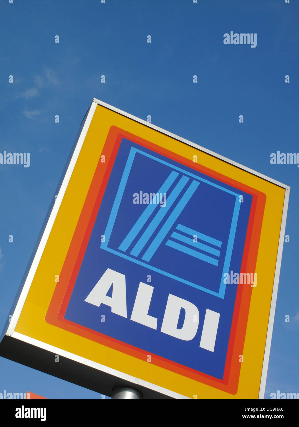 A sign for an Aldi supermarket Stock Photo Alamy