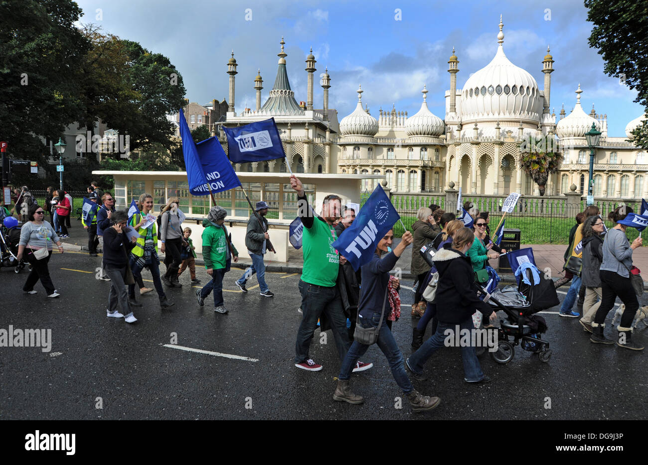 Thousands of striking teachers march past the Royal Pavilion in Brighton Stock Photo