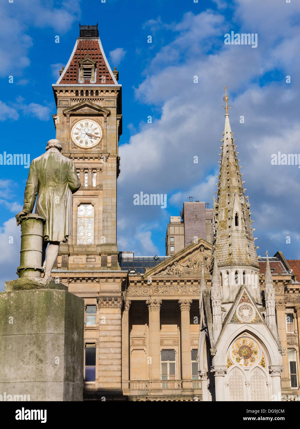 Birmingham Museum and Art Gallery and James Watt statue, Chamberlain quare, , Birmingham, England Stock Photo