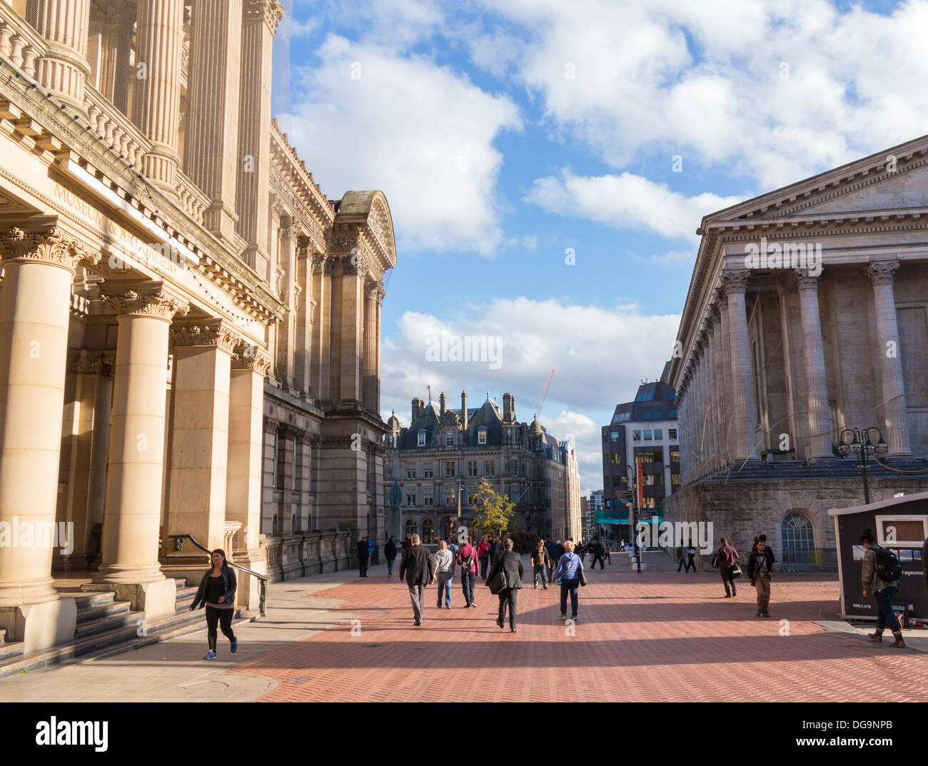People and architecture outside the Birmingham Museum and Art Gallery ...