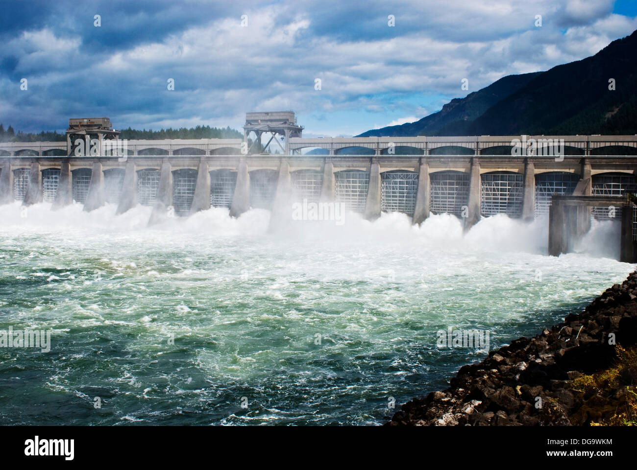 Bonneville power administration hires stock photography and images Alamy