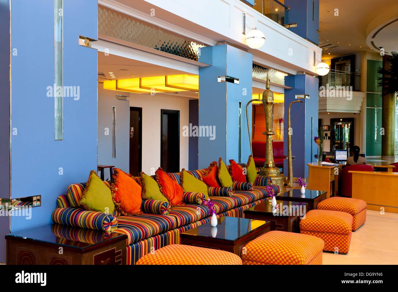 Jumeirah beach hotel dubai interior hi-res stock photography and images ...