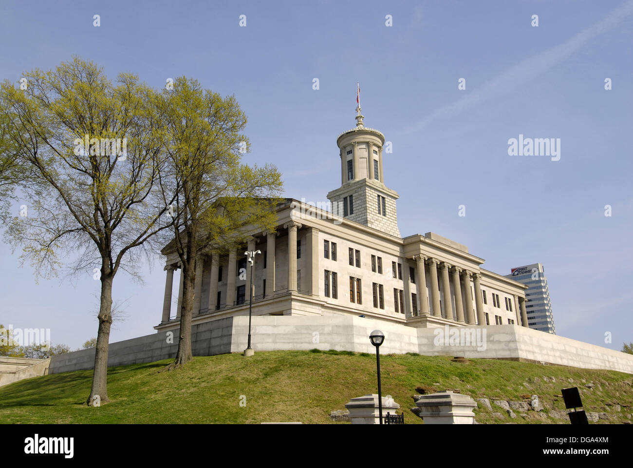 State Capitol and Surrounding Statues and Monuments Nashville Tennessee. USA Stock Photo Alamy