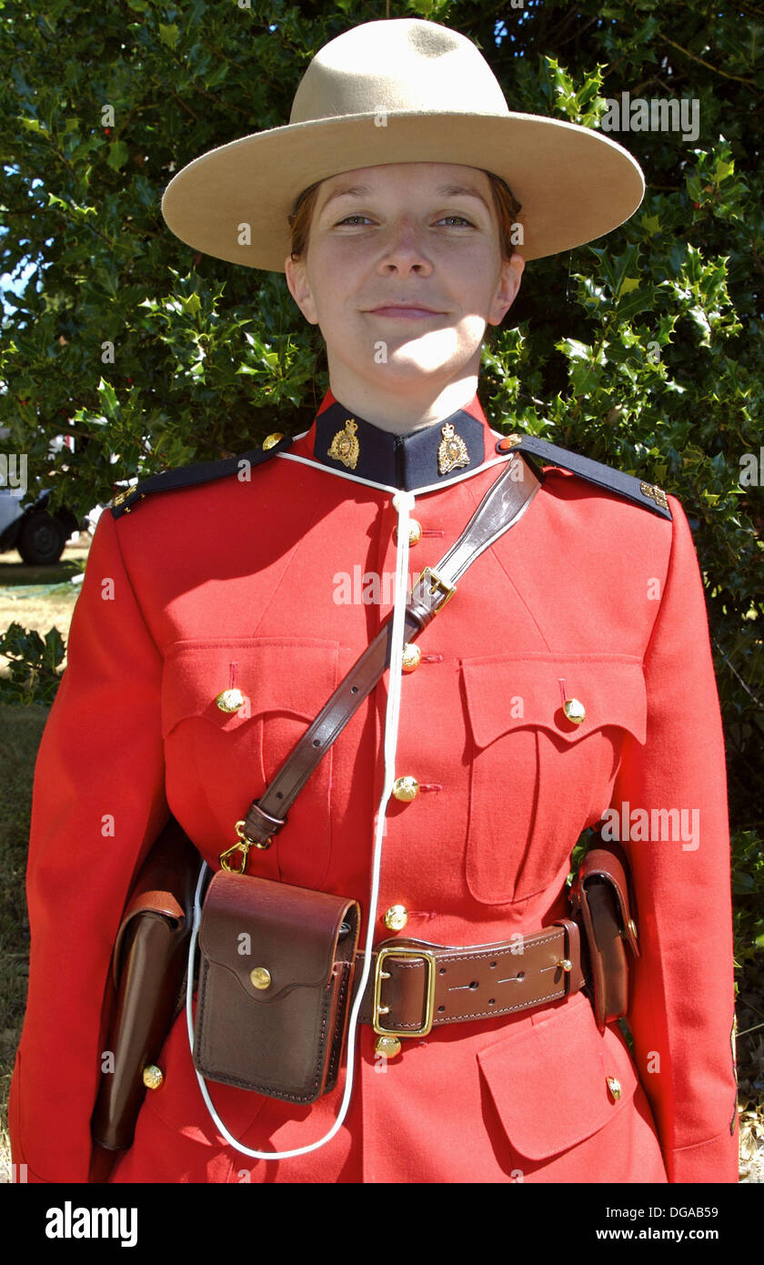 Comox Nautical Days Parade. A young female Royal Canadian Mounted Police  officer in uniform. BC, Canada Stock Photo - Alamy