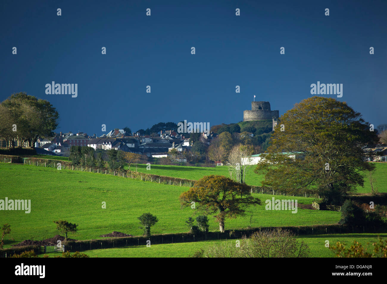 Launceston skyline shoeing the Norman castle Stock Photo