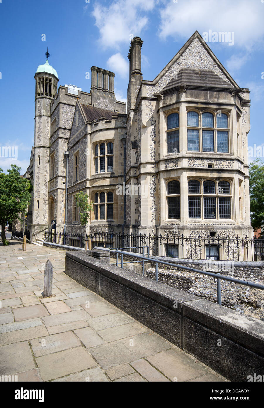 Architecture surrounding Winchester Castle the Great Hall and King
