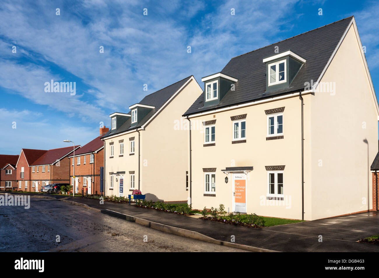 New build homes estate uk hires stock photography and images Alamy