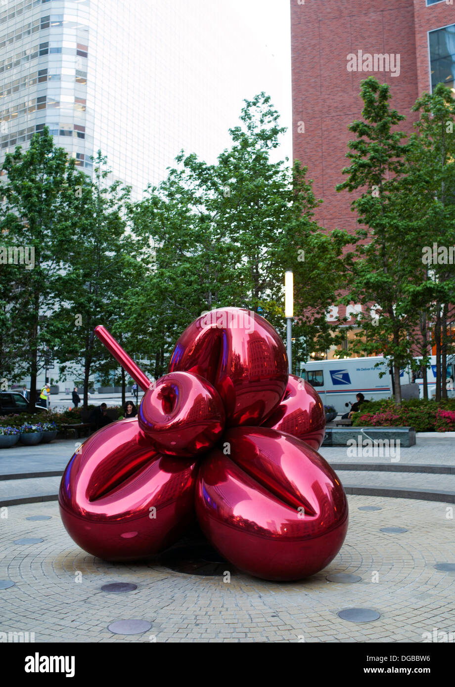 Balloon flower by JEFF KOONS an Internationally acclaimed artist installed outside 7 World Trade Center in Lower Manhattan Stock Photo