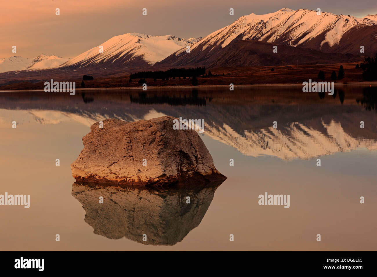 Lake Tekapo at sunset, New Zealand Stock Photo Alamy