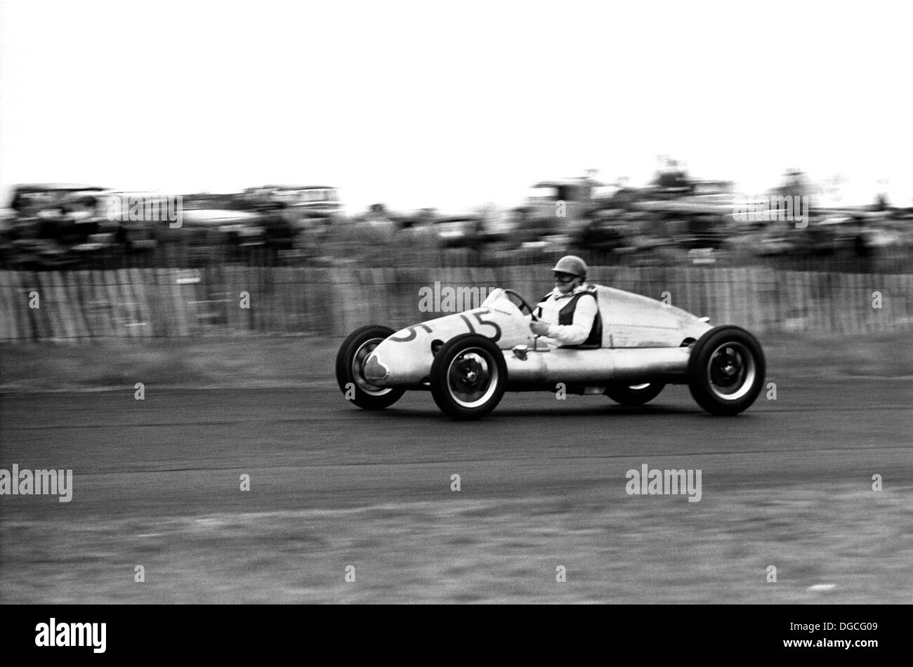 A 500cc Formula 3 Cooper-JAP racing at Brands Hatch, England, 1950. Stock Photo