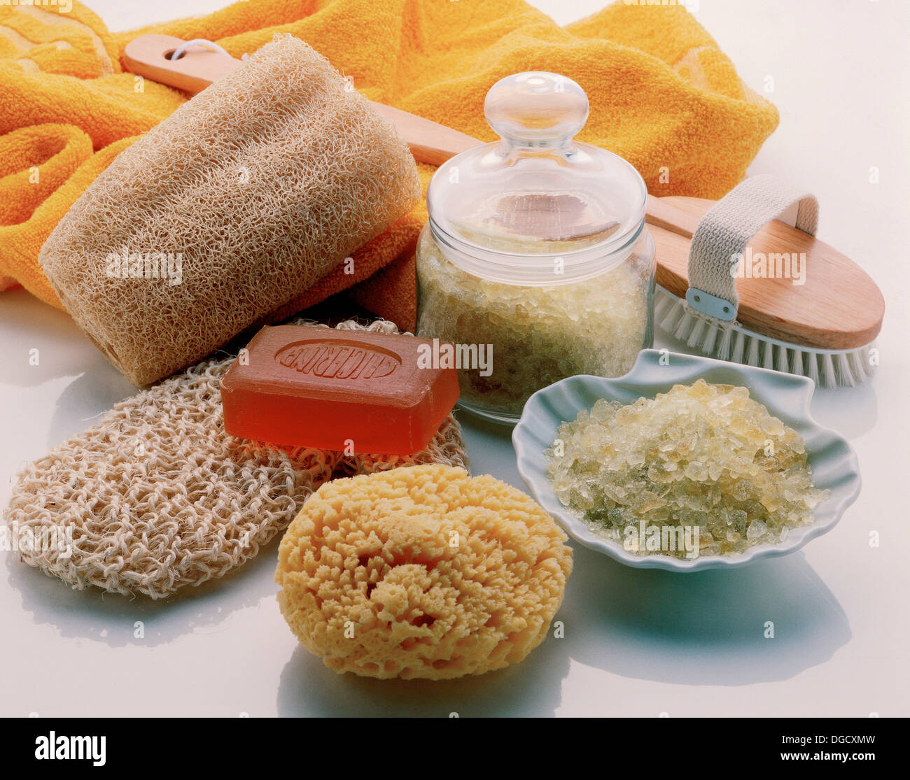 морская соль пищевая состав. соль для ножных ванн. соль для ванны польза и вред здоровью. морская соль. морская соль для ванны польза.