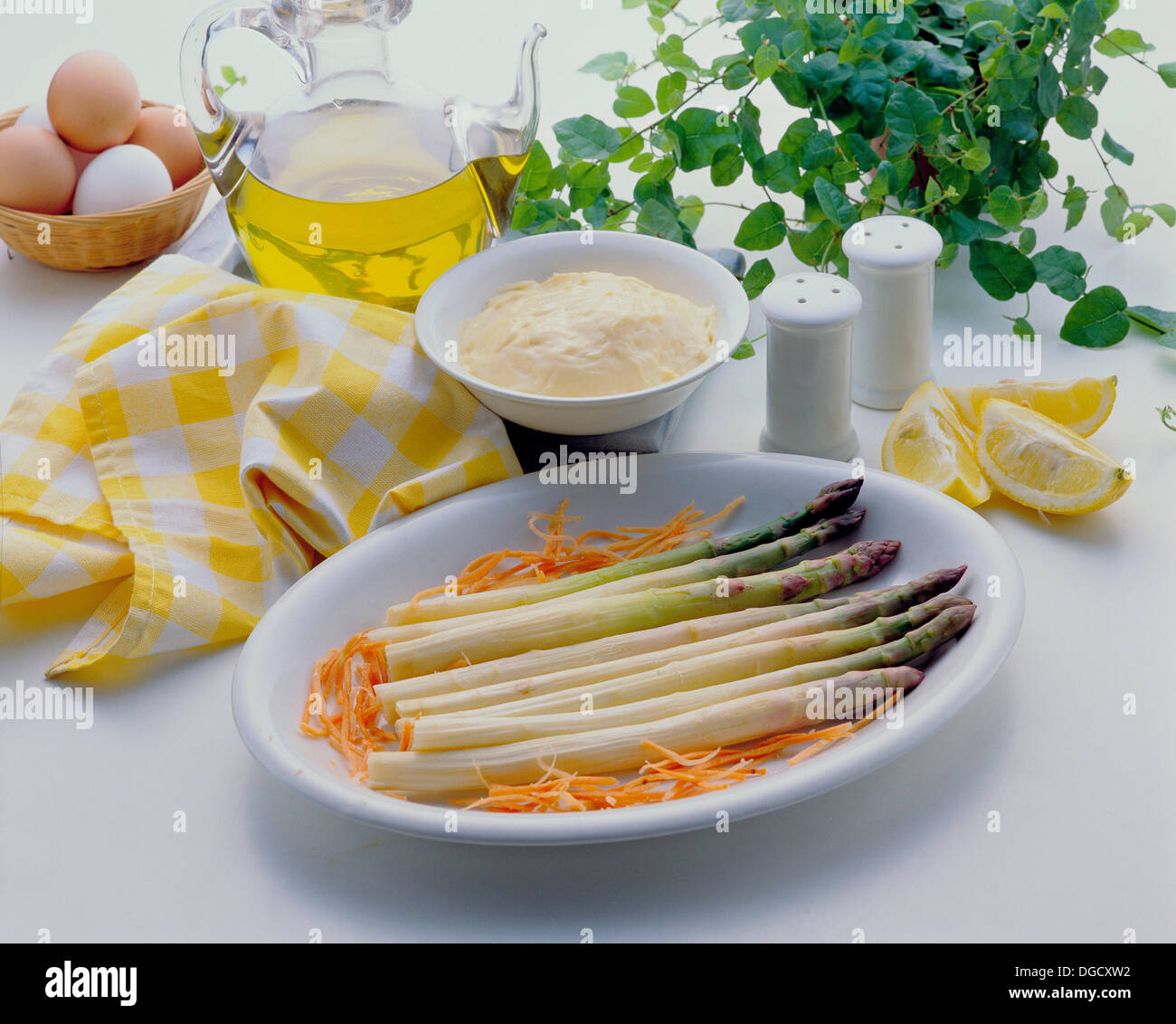 Asparagus with mayonnaise Stock Photo Alamy