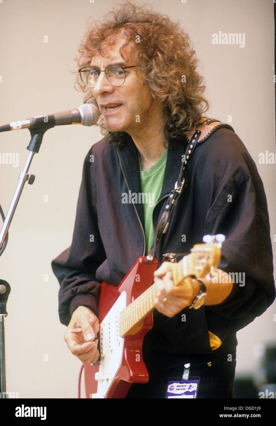 Albert lee guitarist hi-res stock photography and images - Alamy