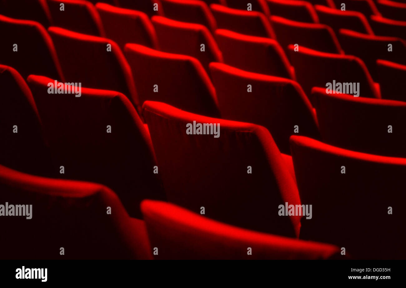 Thatre Chair Rear View Theatre seats audience from behind hi-res stock photography and images ...