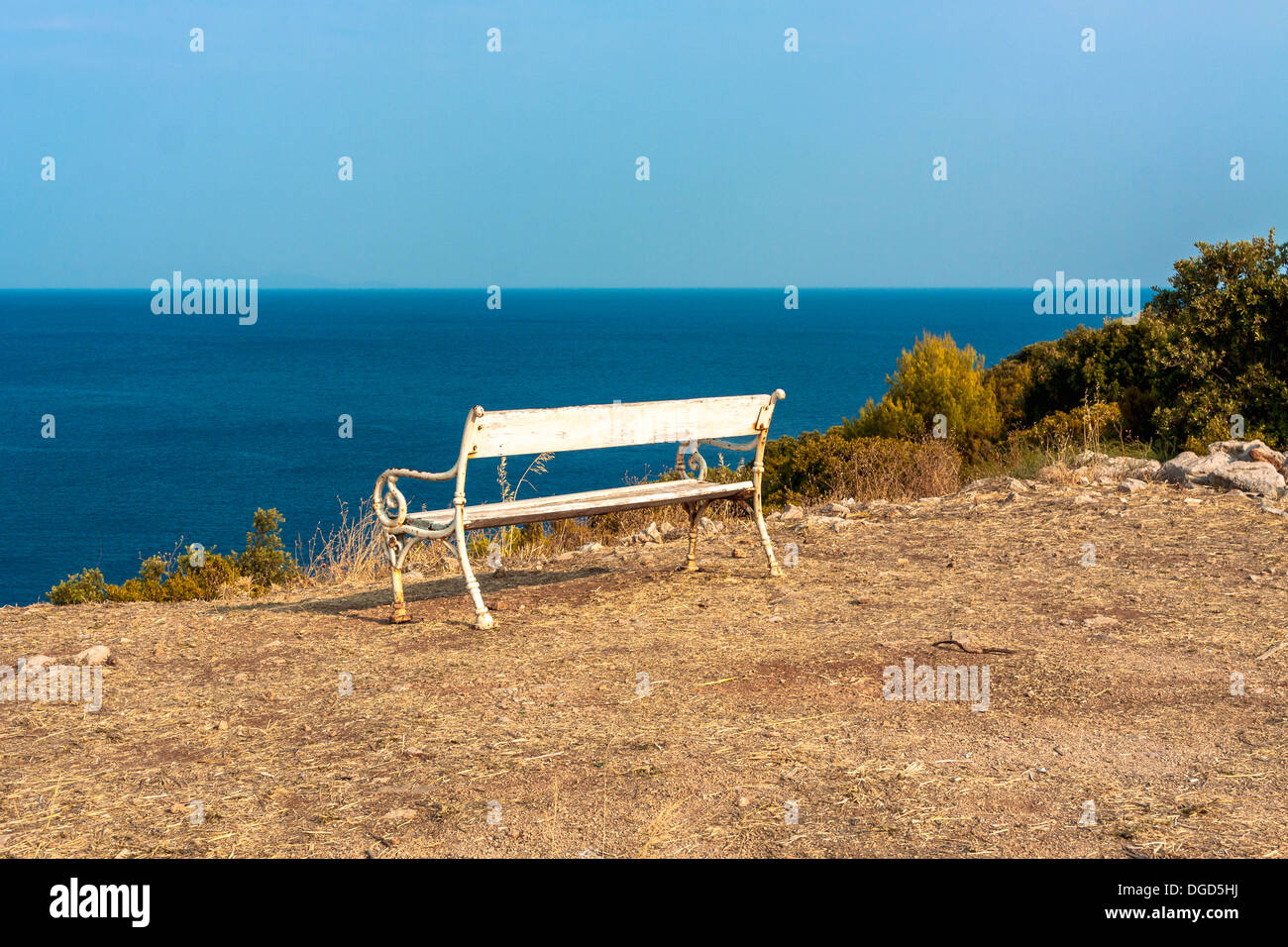 Zavalatica White bench near Zavalatica on Korcula island, Croatia Stock Photo - Alamy