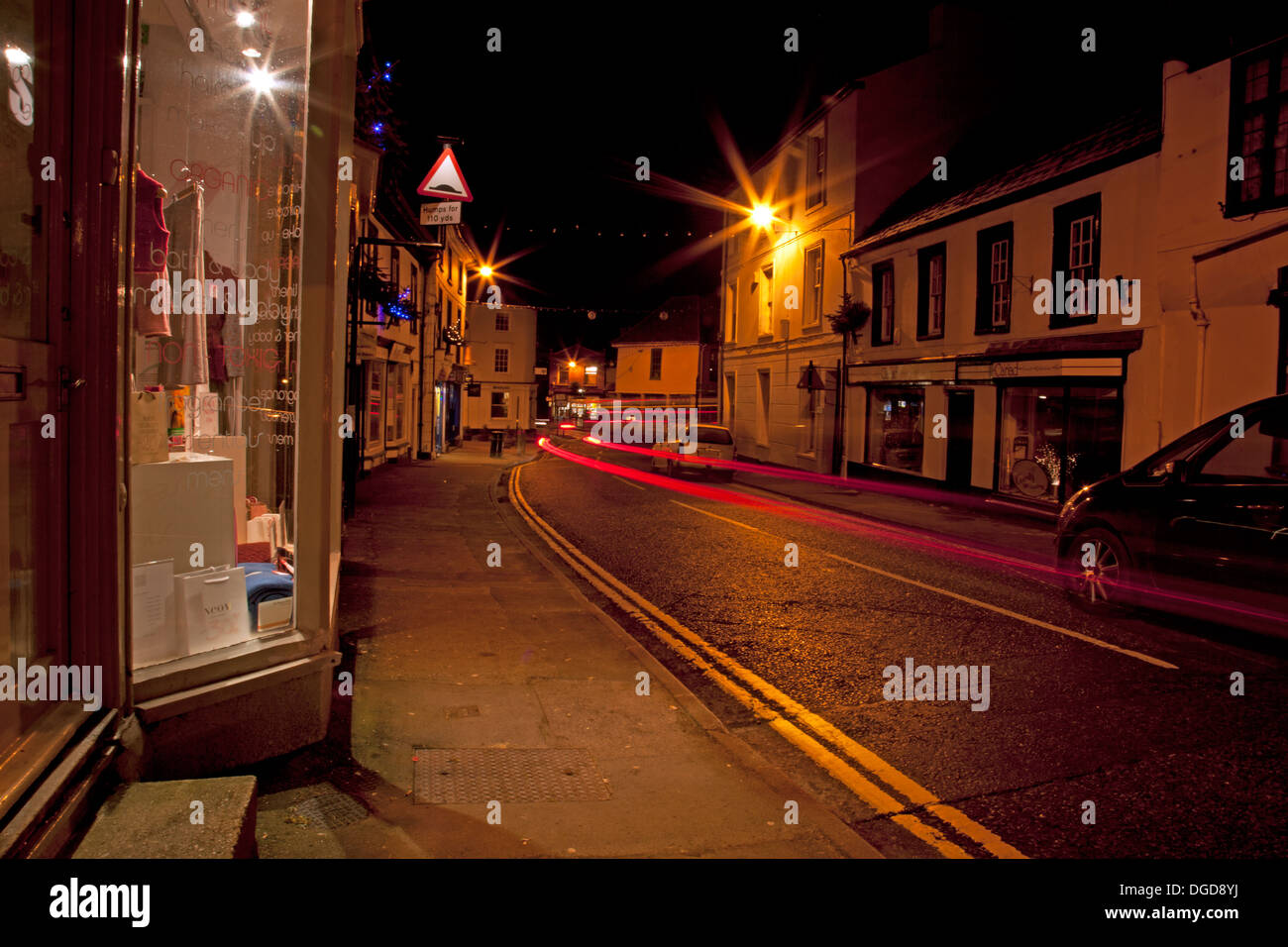 Trail of traffic lights through Faringdon town center Stock Photo - Alamy