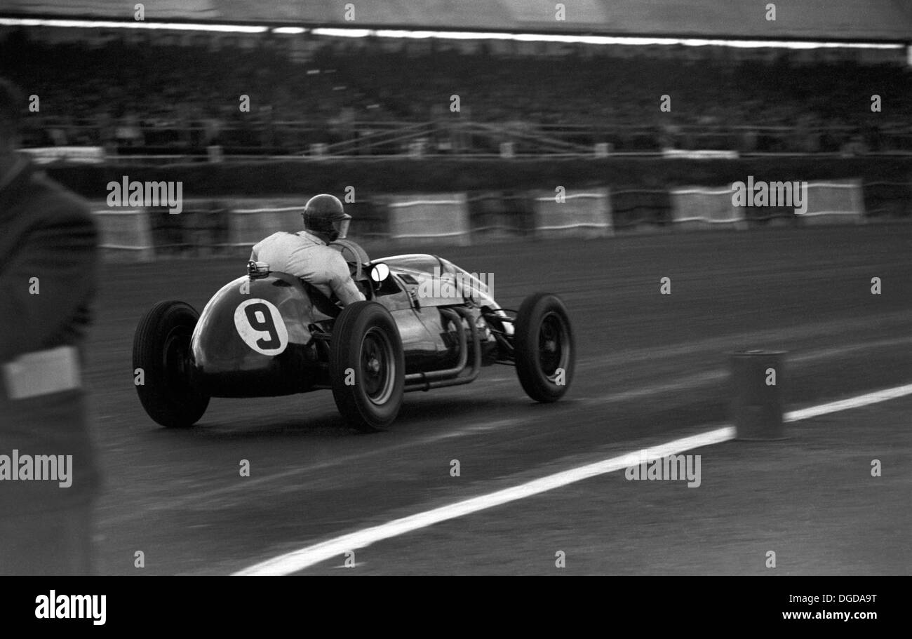 Mike Hawthorn driving Cooper-Bristol, he finished in 3rd place at the British Grand Prix, Silverstone, England 1952. Stock Photo
