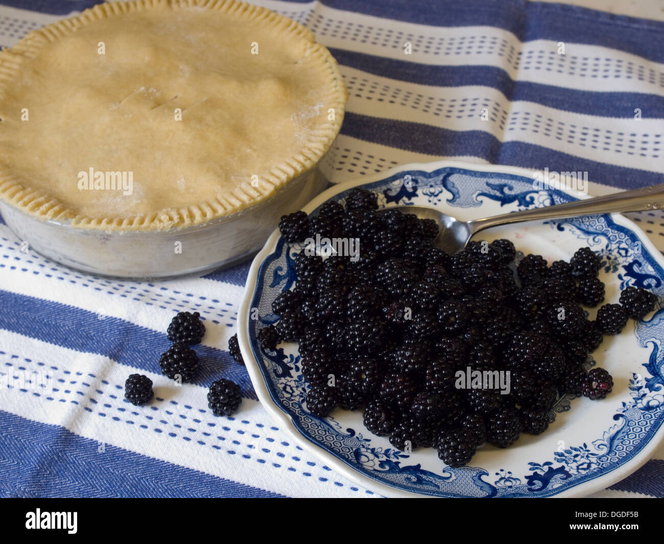 blackberries blackberry pie Stock Photo