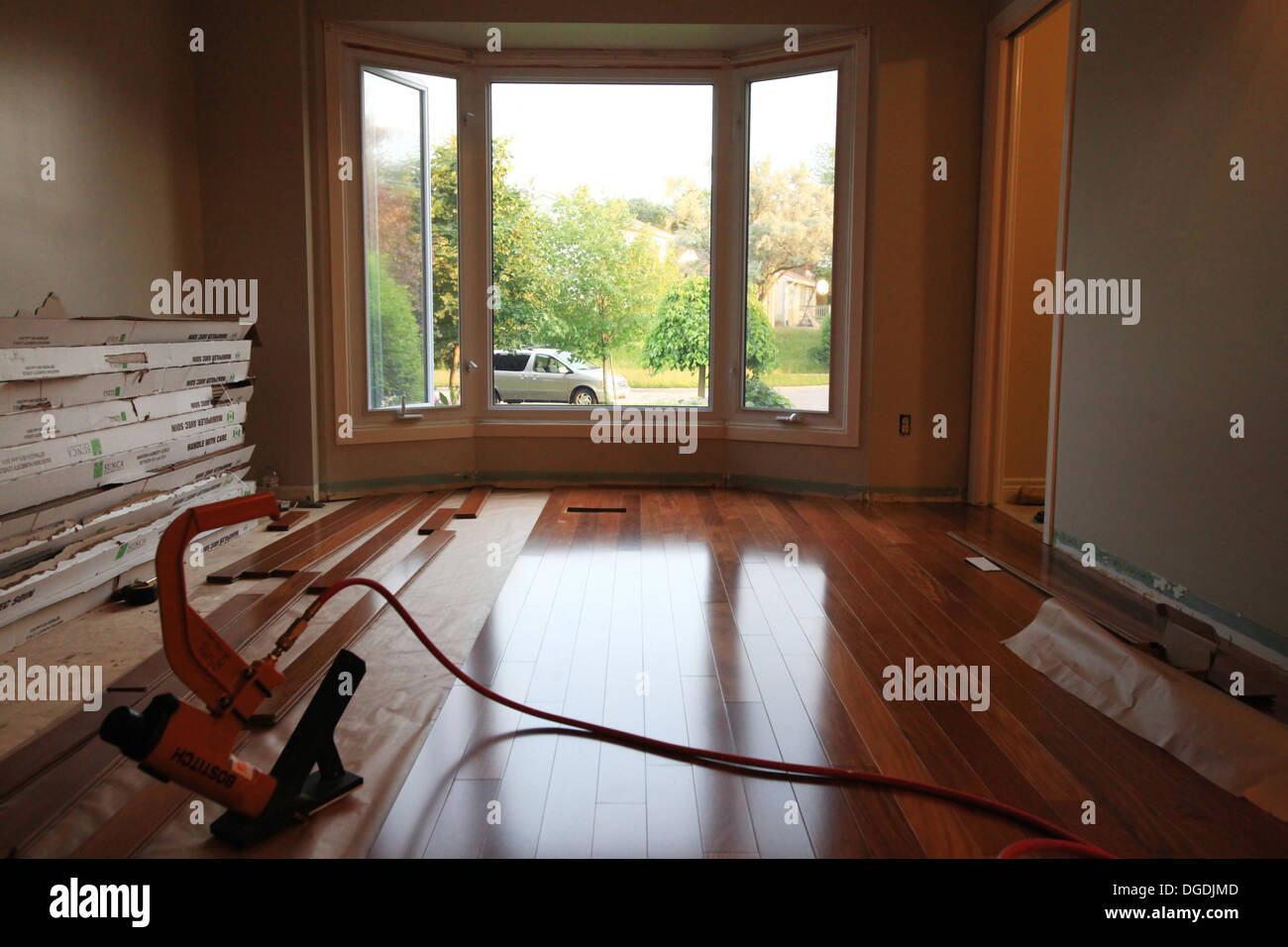Solid hardwood floor installation Stock Photo Alamy
