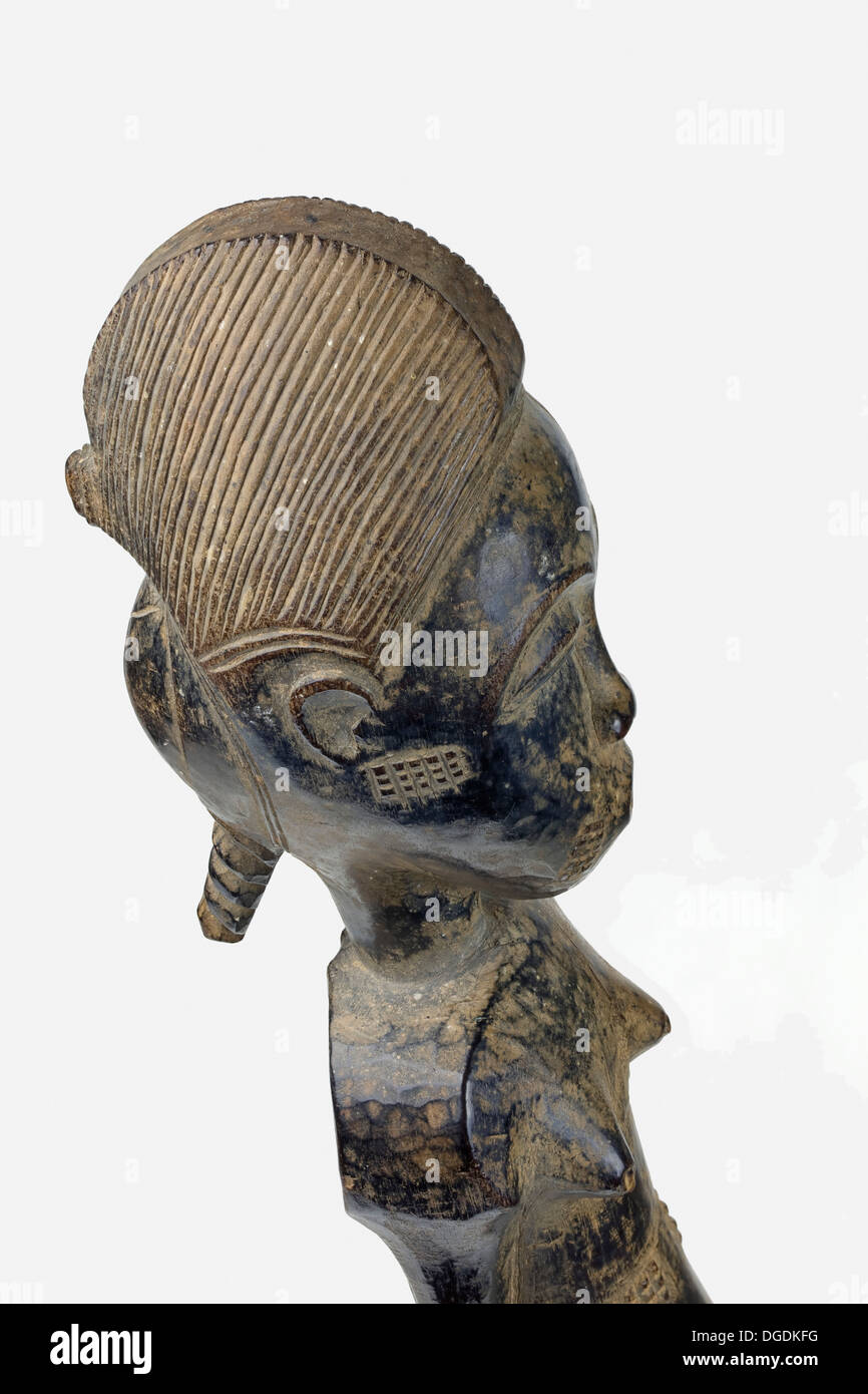 African wood sculpture hi-res stock photography and images - Alamy