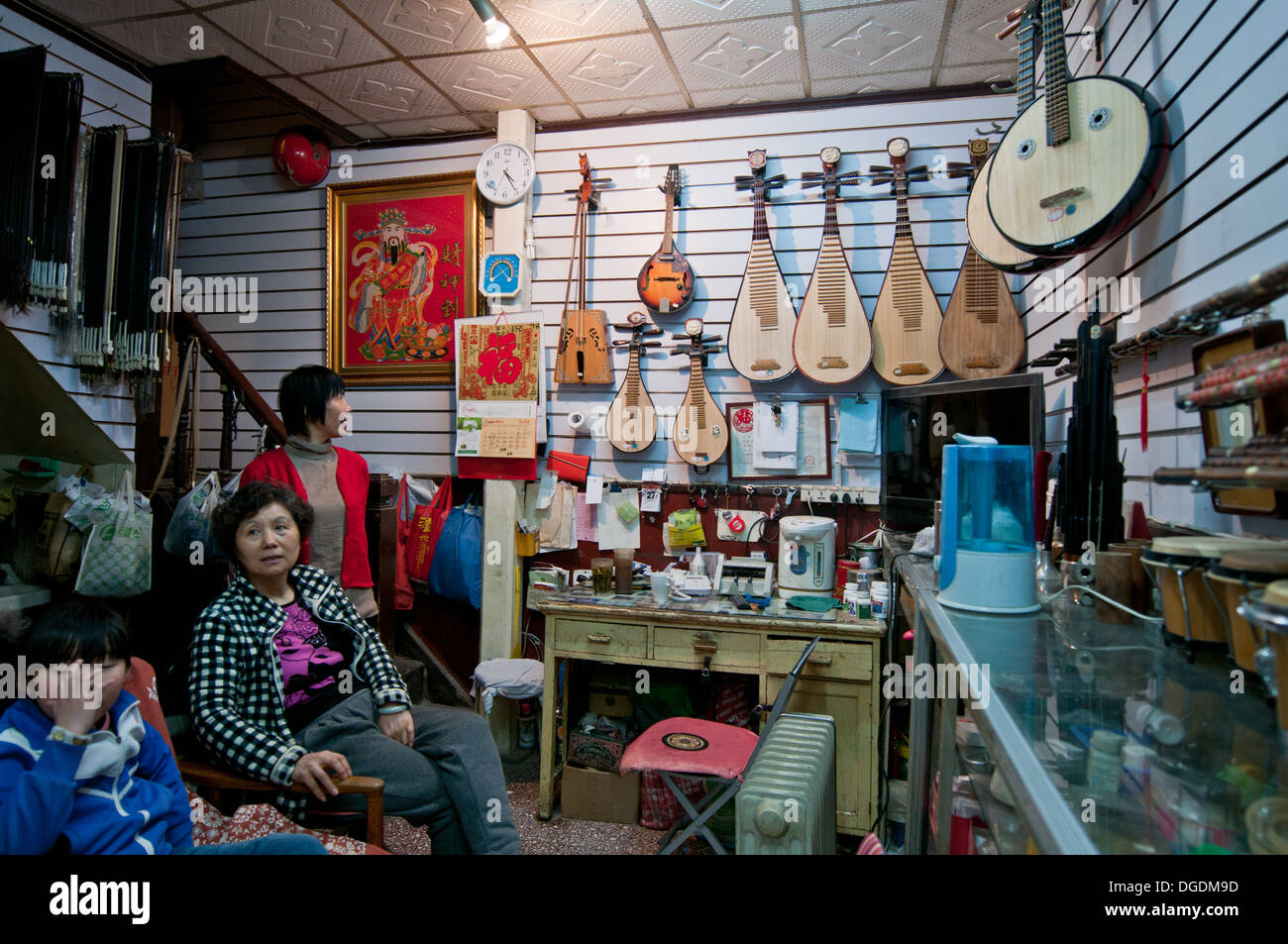 Shop with musical instruments in Beijing, China Stock Photo Alamy