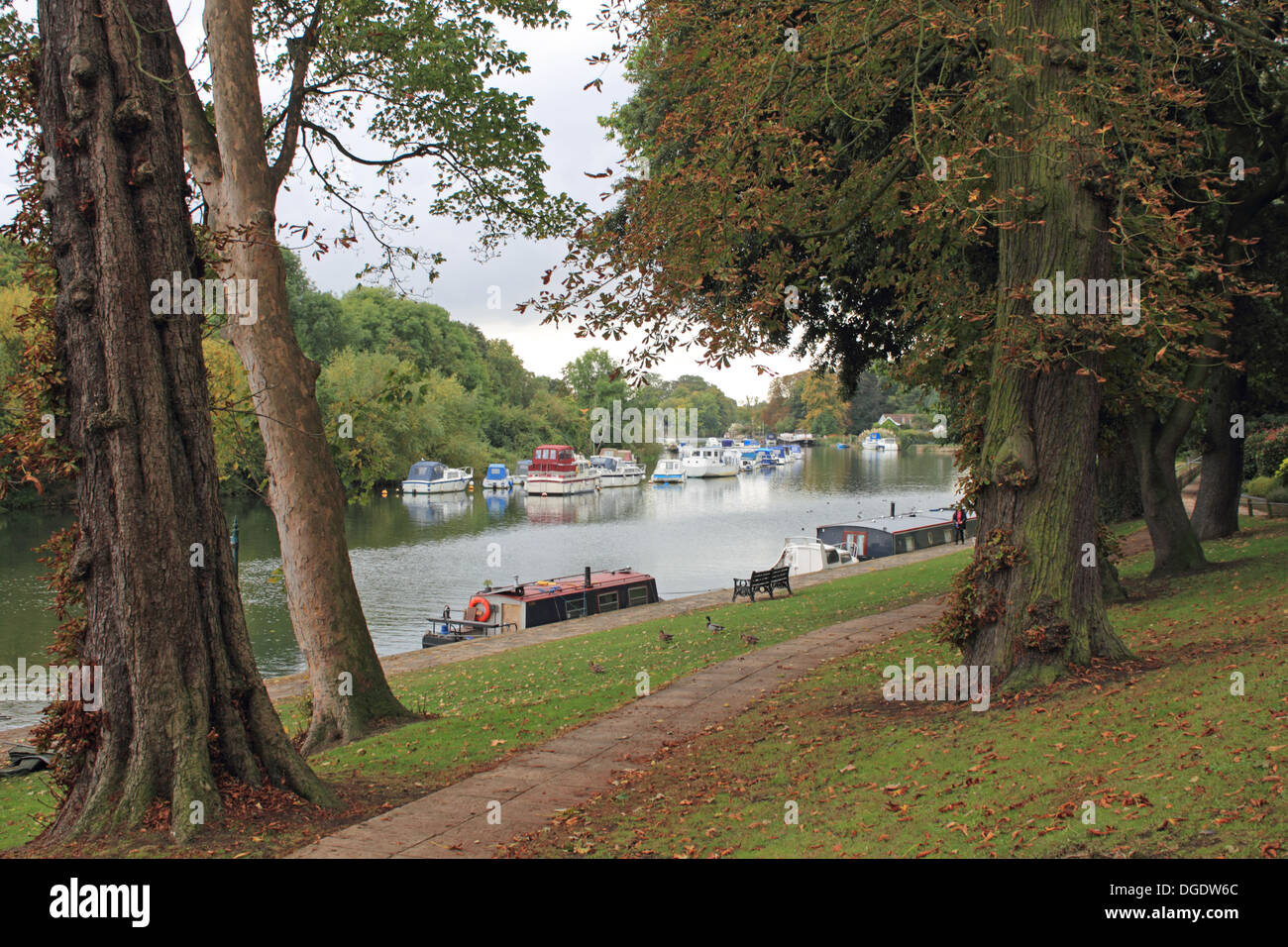 Sunbury On Thames Stock Photos & Sunbury On Thames Stock Images Alamy