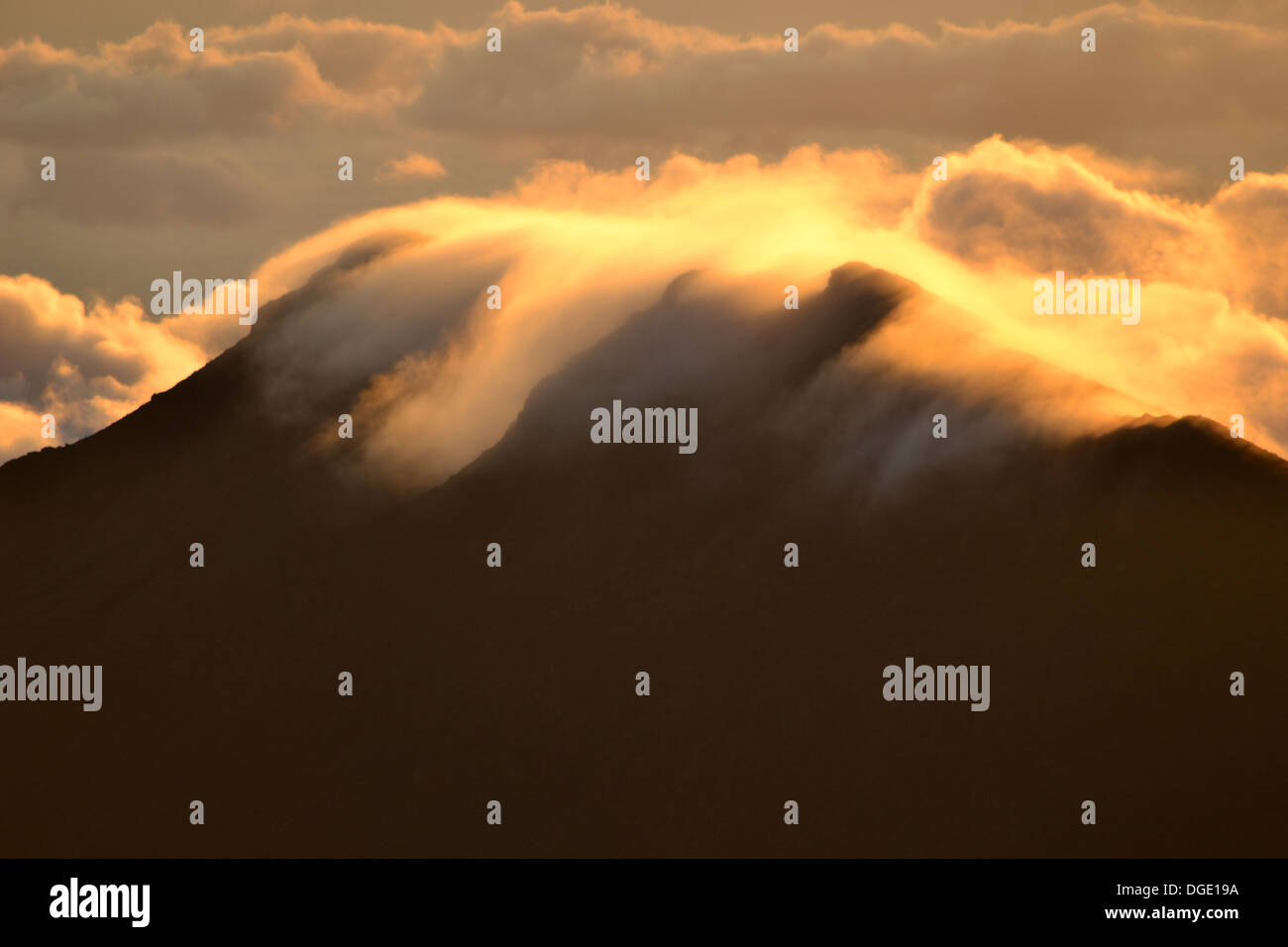Volcano mountain hawaii hi-res stock photography and images - Alamy