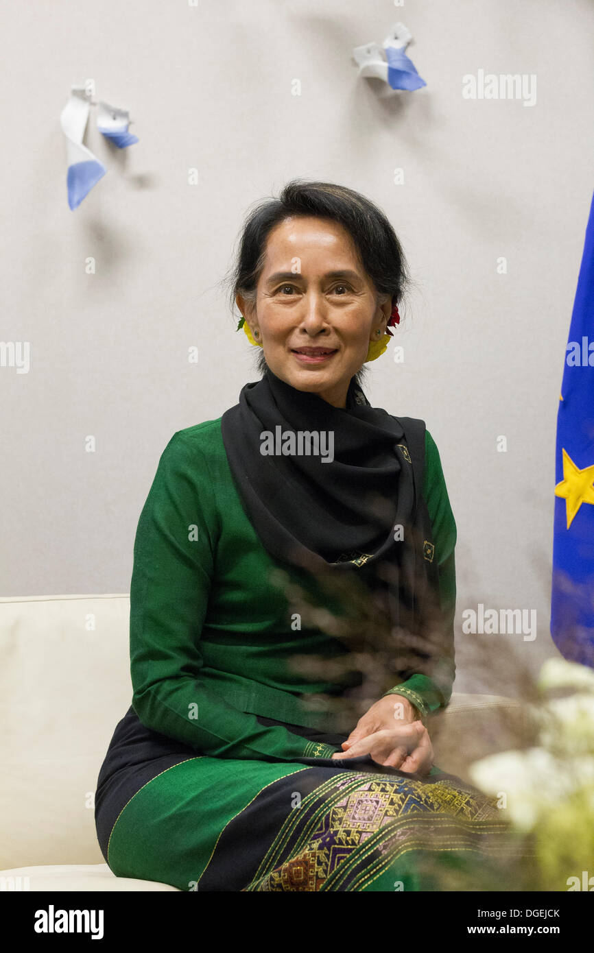 Aung San Suu Kyi burma myanmar peace prize winner Stock Photo - Alamy
