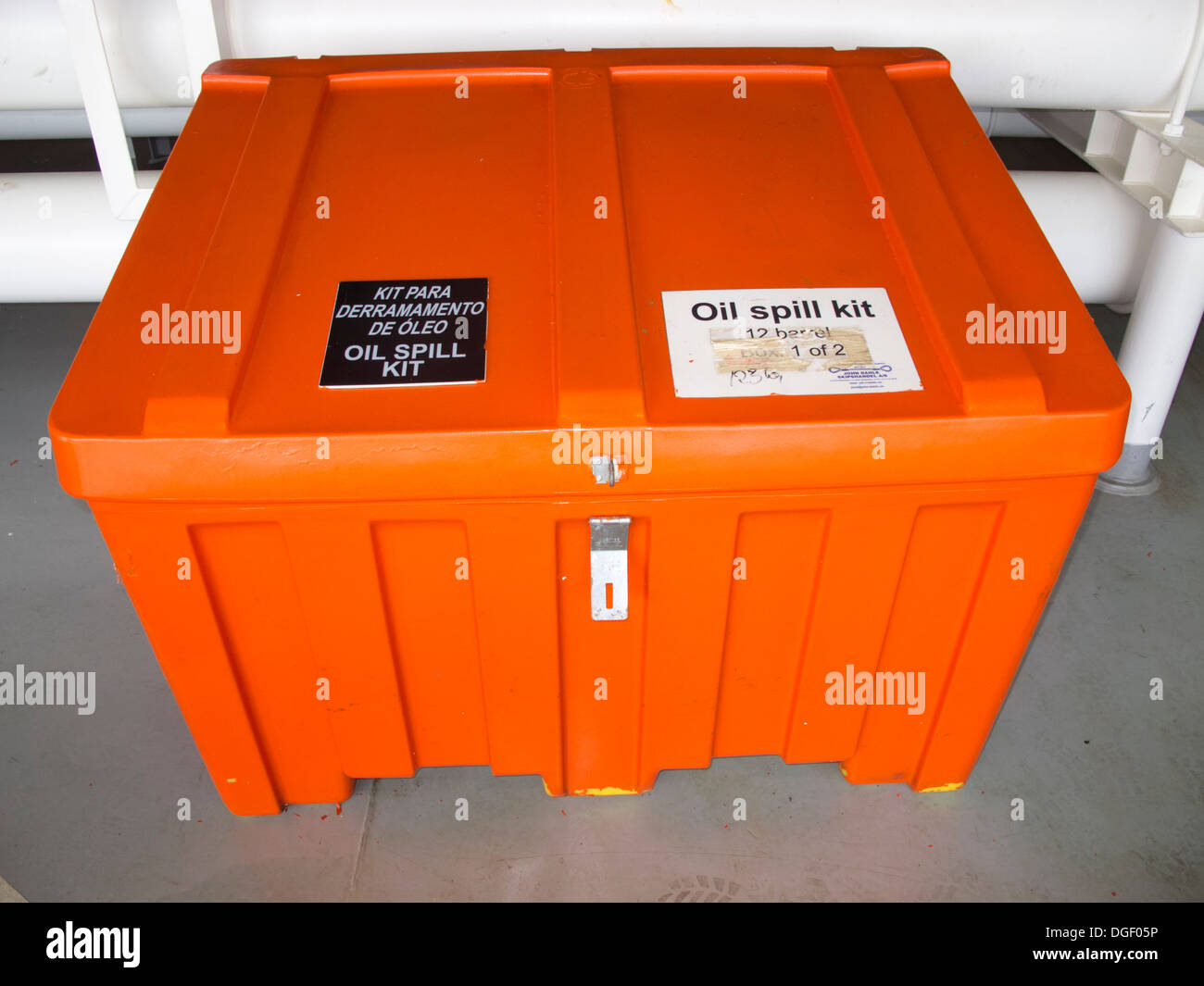 oil spill kit box (SOPEP) kit on the deck of an oil drilling rig Stock  Photo - Alamy