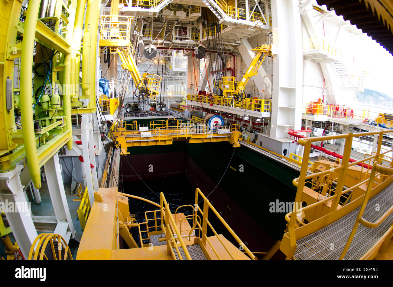 moon pool inside ultra deep water offshore drilling ship Ocean rig