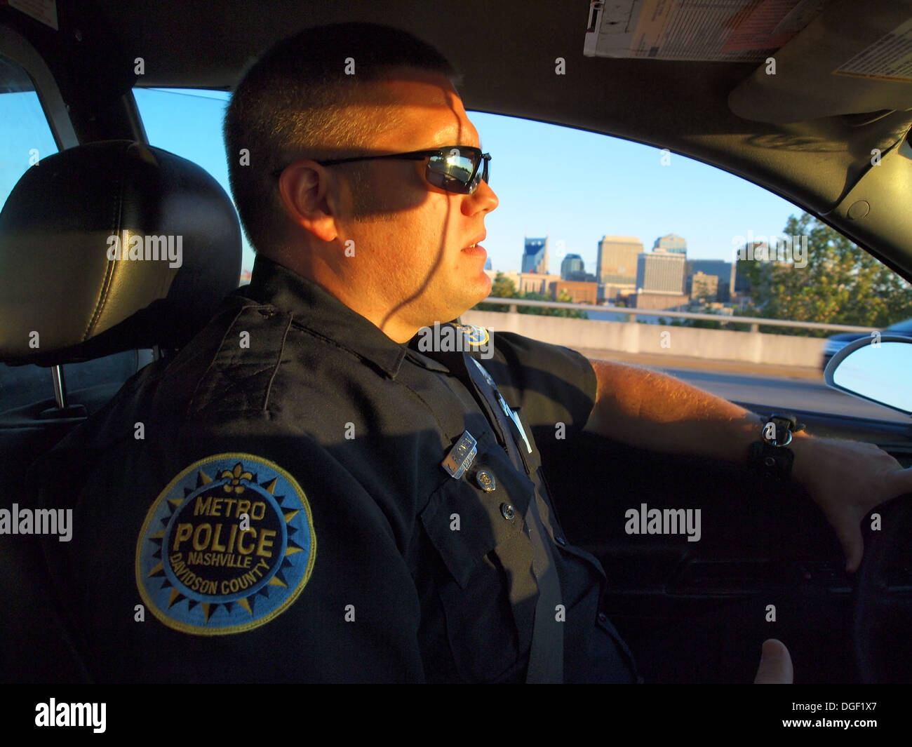 Police officer wearing sunglasses hi res stock photography and images Alamy