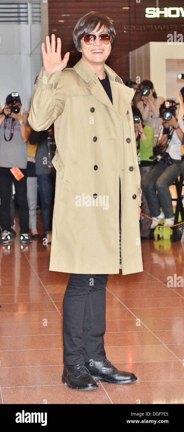 Bae yong joon hi-res stock photography and images - Alamy