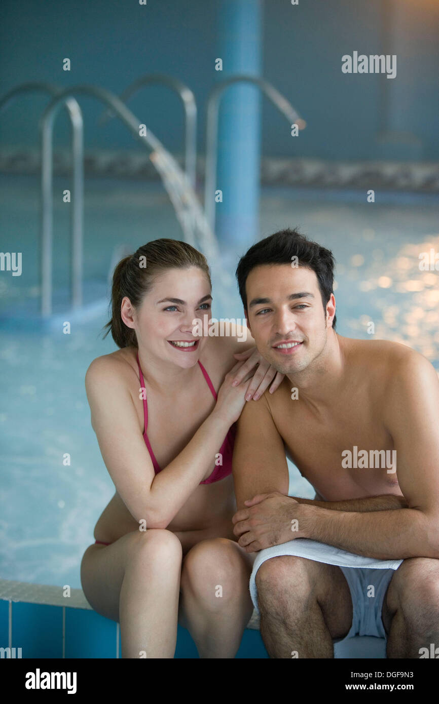 Therapeutic seawater pool (33ºC) with hydrojet, underwater massage jets