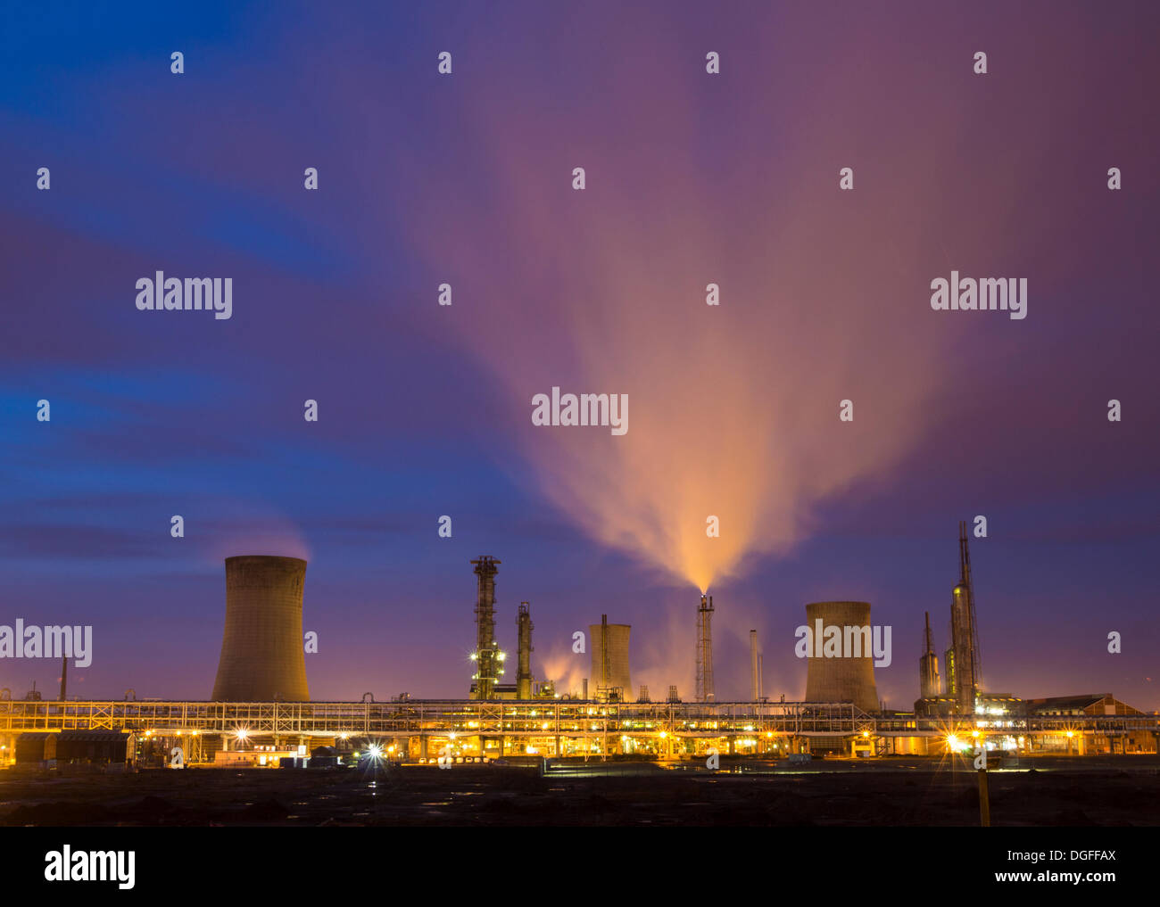 Billingham, Cleveland, UK. 21st, Oct, 2013. Pre sunrise sky over Billingham Chemical complex. Credit:  ALANDAWSONPHOTOGRAPHY/Alamy Live News Stock Photo