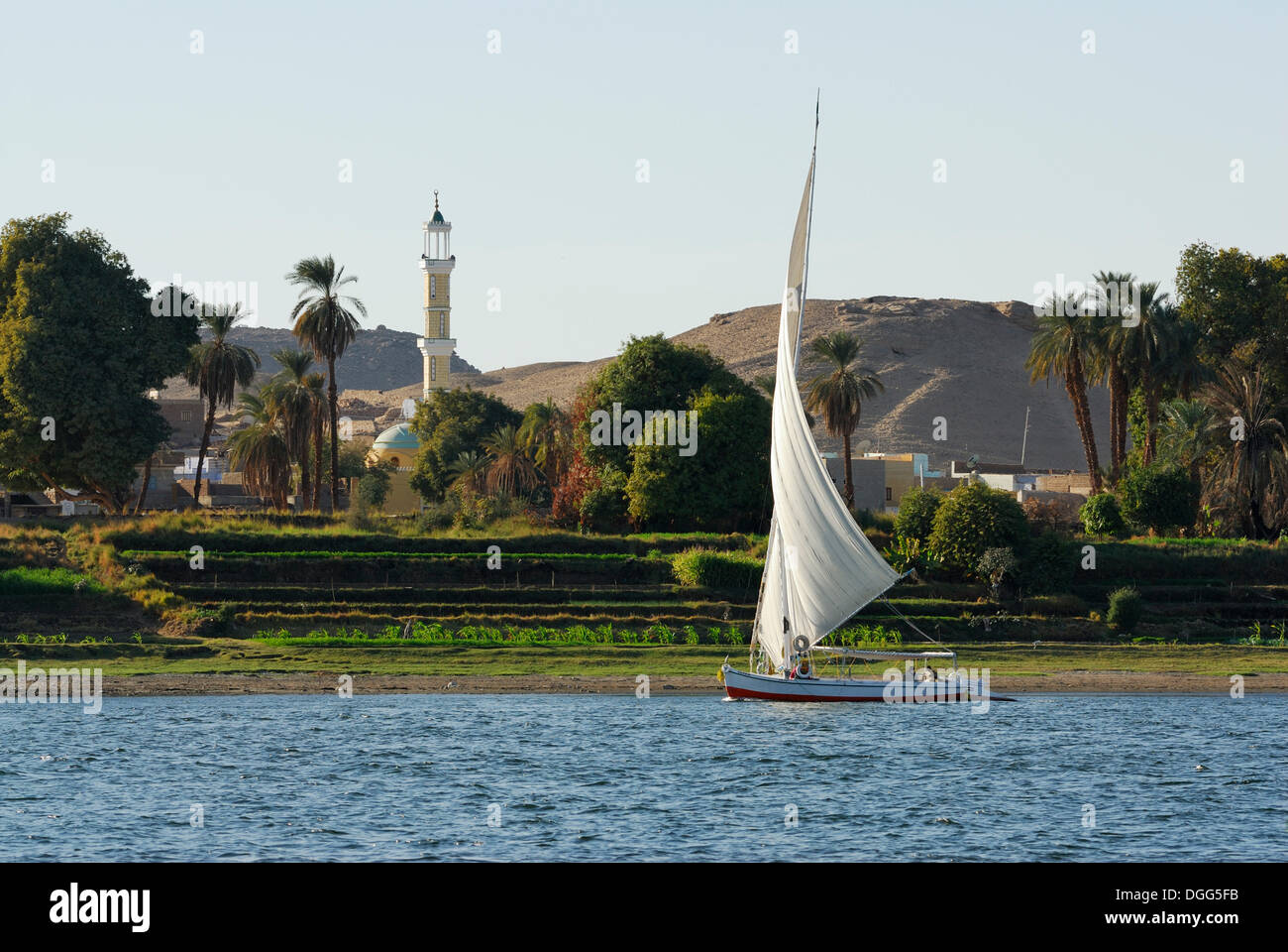Sail sails traditional tradition sailboat sailing boat nile river boat ...