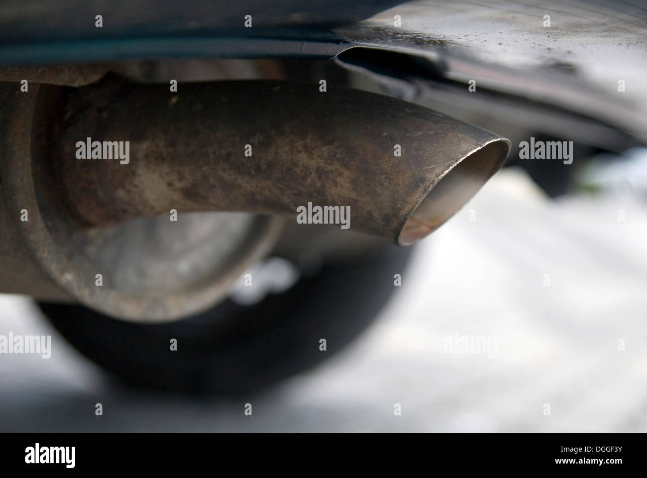 Exhaust pipe emissions hires stock photography and images Alamy