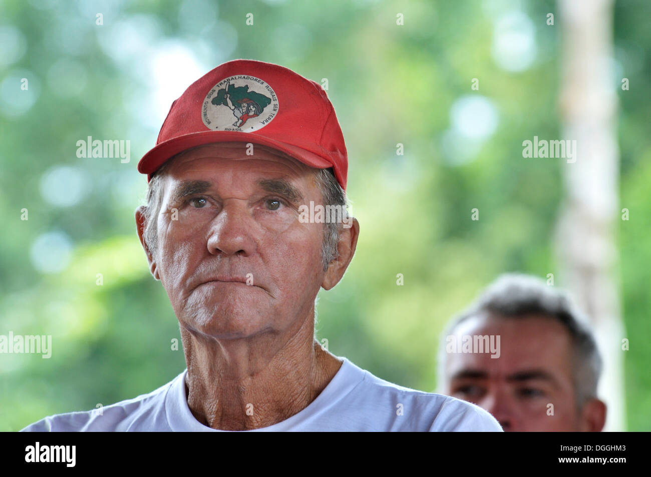 Portrait of an old man with a cap of the Brazilian Landless Workers' Movement Movimento dos Trabalhadores Rurais sem Terra, MST Stock Photo