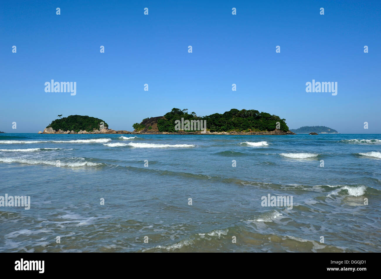 Outlying islands, Dois Rios beach, Ilha Grande, state of Rio de Janeiro, Brazil, South America Stock Photo