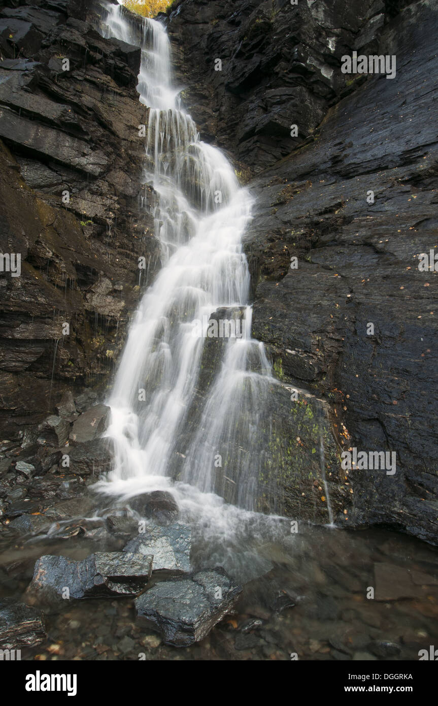 Cascading water flows down hi-res stock photography and images - Alamy